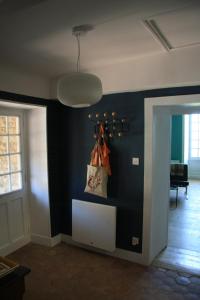 Maisons de vacances Charming Gite In Mont Saint Vincent : photos des chambres