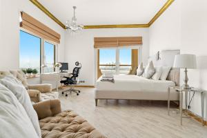 VayK - Stunning 2BR with Sea View & Beach Access