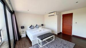Stylish Loft Condo in Boat Avenue Phuket