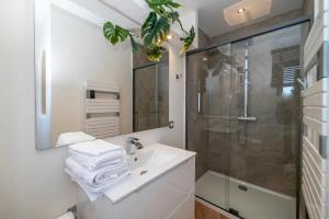 Maisons de vacances Luxury Villa With Sea View Over Monaco : photos des chambres