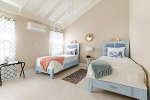 The Blue Jade Vacation Home