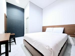 Tentram Guesthouse near Amikom Mitra RedDoorz