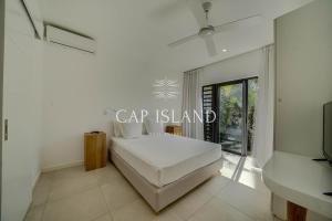 Garden level apartment, beach 8min walk