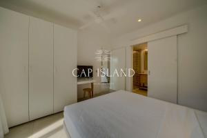 Garden level apartment, beach 8min walk