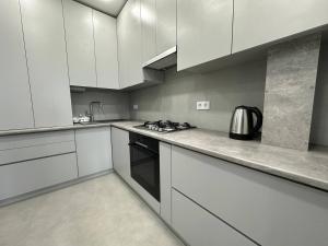 Апартаменти в ЖК City Park поруч з басейном та видом на Дніпро