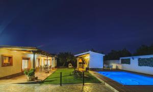 Cubos Casa La Dehesilla High Privacy and Pool