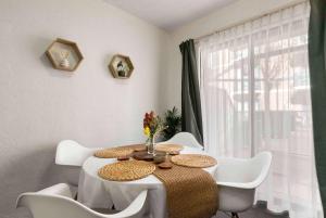 West End City 2BR Stay near UniSA