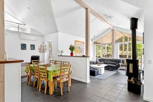 Cozy Newer Large Holiday Home In Snogebæk