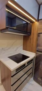 ستوديو فندقي للايجار في كومباوند وان قطامية علي دائري المعادي