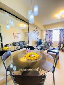 B Warm & Welcoming 1BR