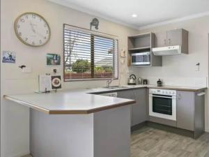 Lakewood Family Retreat-Spacious Cozy Relax