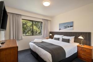 Lantern 05 - Balcony