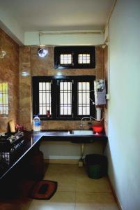 Ronin Stays Private 1BHK with AC Bedroom & Kitchen