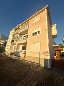 Nimanbegu Apartments