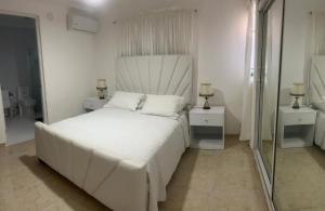 Casa de tres habitaciones con piscina
