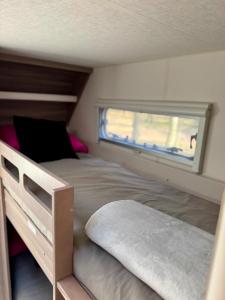 Caravana Juliana Hobby 545 z widokiem na Jezioro