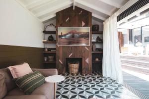 The Black Ace Residence Heated Magnesium Pool Avalon Beach