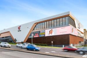 Elegant 3-Bedroom Retreat in Prime Glen Waverley