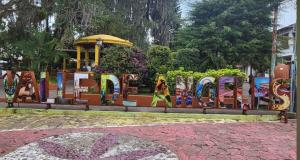 Valle de Ángeles Entre Hamacas y Fogatas