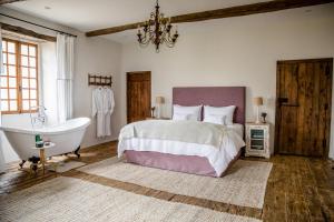 B&B / Chambres d'hotes Les Manibelles : Chambre Lit King-Size - Vue sur Jardin