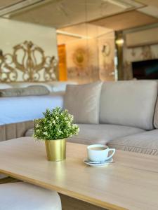 Houseboat- PerseuszOne