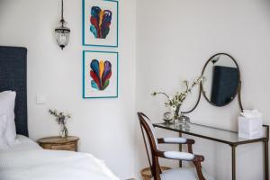 B&B / Chambres d'hotes Les Manibelles : Chambre Lit King-Size - Vue sur Jardin