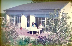 Sonniges Strandhaus mit Wasserblick am Haff mit 2 Schlafzimmern für 4 Pers