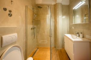 Apartments Villa Pjer - Pool & Private Parking near Beach Žnjan