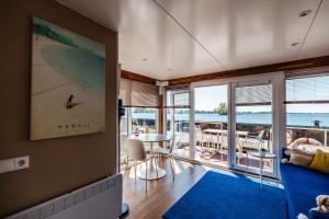 Floating Holiday Home - 15 mins to AMS