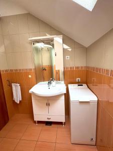 Guest House Štorija, Vis Center, 1 min from Ferry