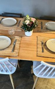 Appartements One Bedroom Apartment Centre Lyon : photos des chambres