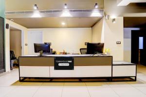 Super Townhouse Oak Mangalore Formerly Kudro Destinn