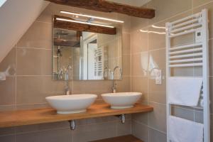 Hotels Domaine d'Essendieras : photos des chambres