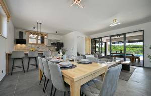 Beautiful Home In Maglenca With Sauna