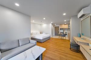 Brand-New Stylish Studio Apartment B102, Lamai, The Terraza