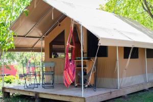 Campings Camping Onlycamp Les Vailhes : photos des chambres