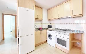 Awesome Apartment In Bellreguard