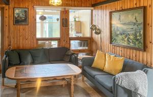 1 Bedroom Nice Home In Fårvang