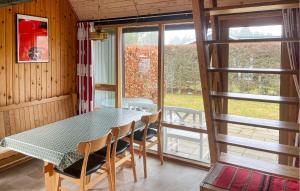 1 Bedroom Nice Home In Fårvang