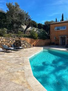 Les Oliviers, Villa climatisée, Piscine privée vue mer