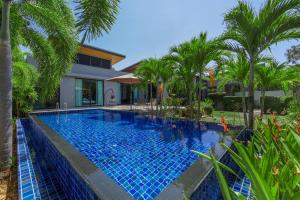 Villa Fam with Private Pool Near Nai Harn Beach