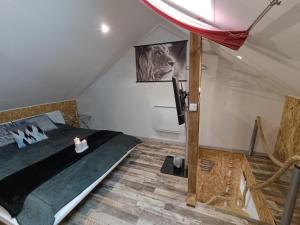 Maisons de vacances Gite Sauna Balneo Lachez Prise Meuble de tourisme classe 3 etoiles VERTON : photos des chambres