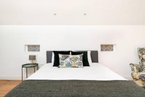 Downtown Duplex Plus Apartment