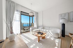 VayK - Modern 2BR with Stunning Sea View in Port de La Mer