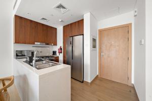 VayK - Modern 2BR with Stunning Sea View in Port de La Mer