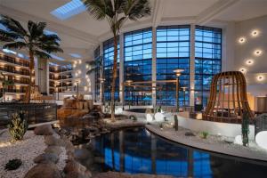 Embassy Suites by Hilton Phoenix Biltmore