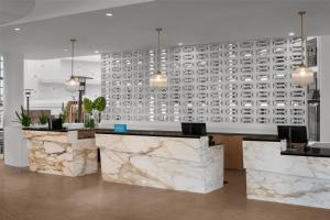 Embassy Suites by Hilton Phoenix Biltmore