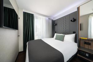 Double Room room in Point A Hotel London Canary Wharf