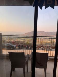 Rosho homes Balcony with valley view