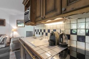 Appartements Grande Jorasses 2 - Ski - Terrasse - Vue Montagne : photos des chambres